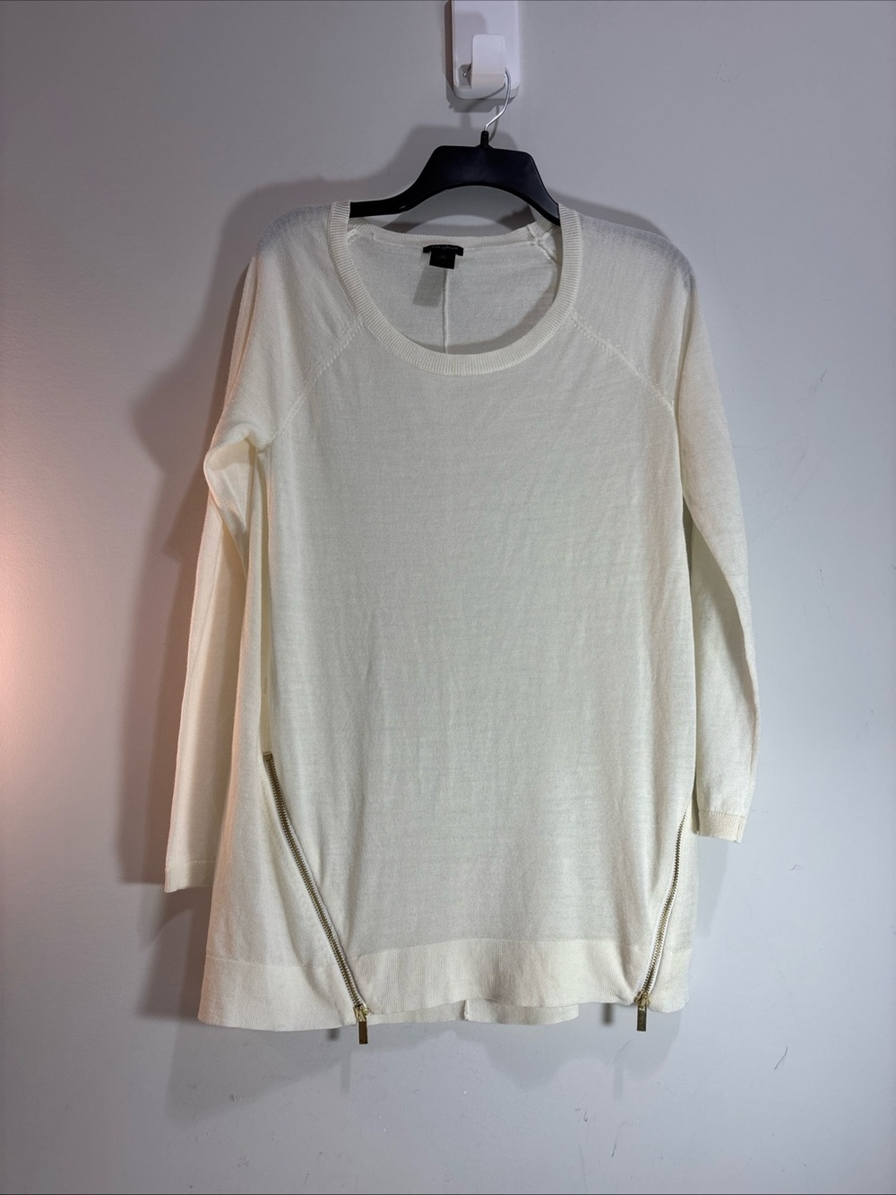 Ann Taylor Lightweight Cream Long-Sleeve Sweater Tunic with Side Zippers 1246